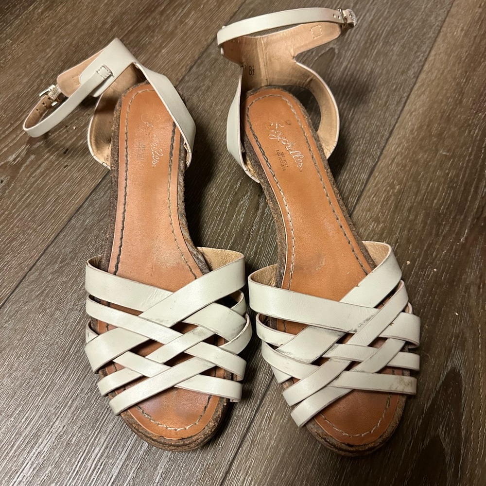Seychelles sandals